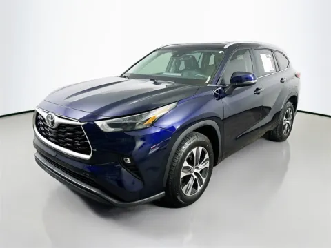 Another view of 2023 Toyota Highlander XLE for sale in Summerville, SC at Automaxx of the Carolinas