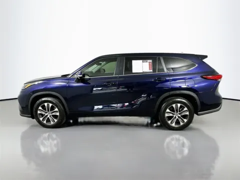 More photos of 2023 Toyota Highlander XLE at Automaxx of the Carolinas, SC