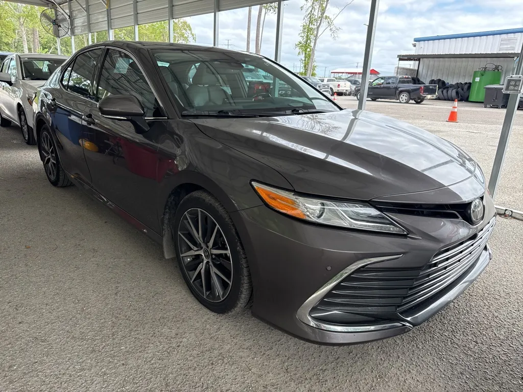 Gray 2023 Toyota Camry XLE for sale in Summerville, SC