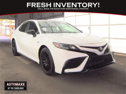 White 2024 Toyota Camry SE for sale in Summerville, SC