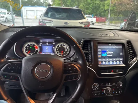 More photos of 2021 Jeep Cherokee Latitude Lux at Automaxx of the Carolinas, SC