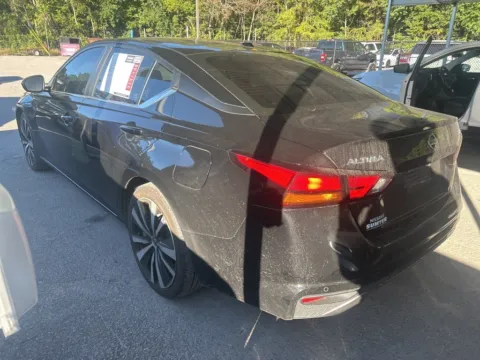 More photos of 2022 Nissan Altima 2.5 SR at Automaxx of the Carolinas, SC