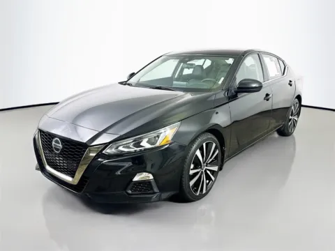 Another view of 2022 Nissan Altima 2.5 SR for sale in Summerville, SC at Automaxx of the Carolinas