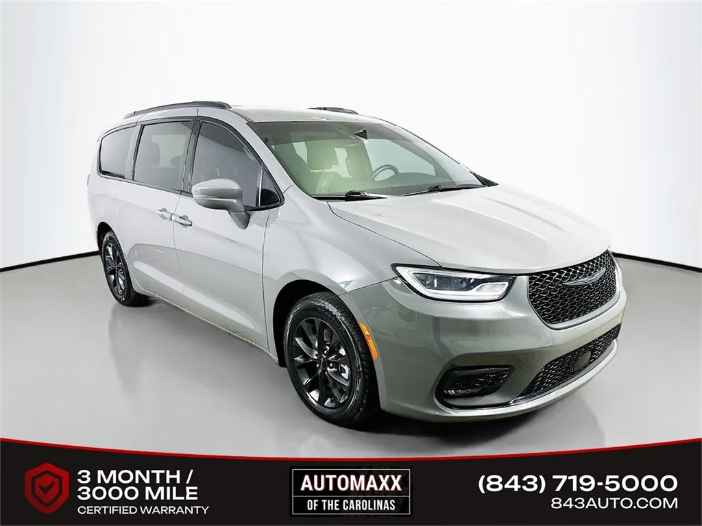 Gray 2021 Chrysler Pacifica Touring for sale in Summerville, SC