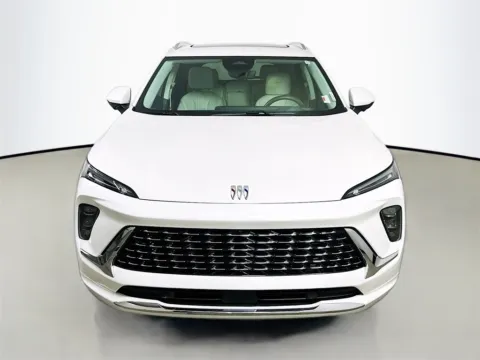 Photos of 2025 Buick Envision Avenir for sale in Summerville, SC at Automaxx of the Carolinas