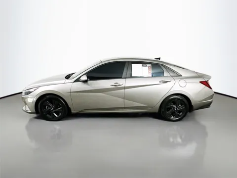 More photos of 2022 Hyundai Elantra SEL at Automaxx of the Carolinas, SC