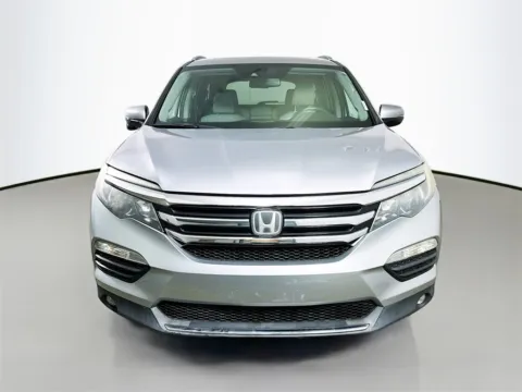 Photos of 2017 Honda Pilot Touring for sale in Summerville, SC at Automaxx of the Carolinas