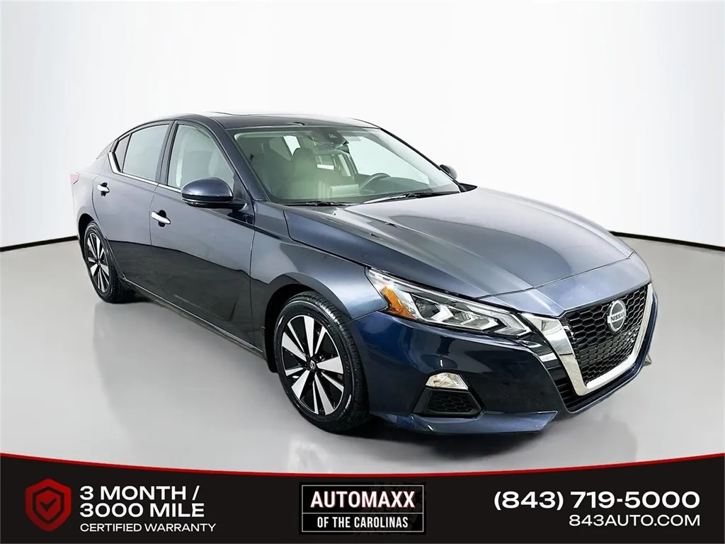 Blue 2022 Nissan Altima 2.5 SV for sale in Summerville, SC