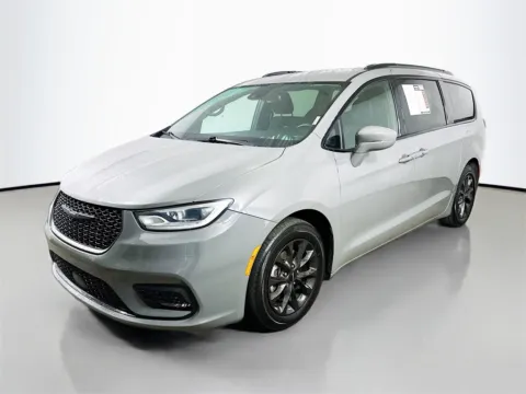 Another view of 2021 Chrysler Pacifica Touring for sale in Summerville, SC at Automaxx of the Carolinas