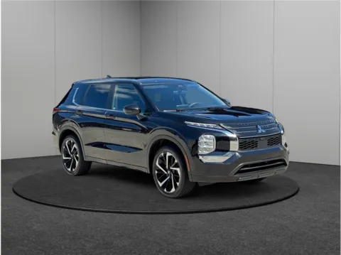 Black 2022 Mitsubishi Outlander ES Sport Utility 4D for sale in Jacksonville, FL