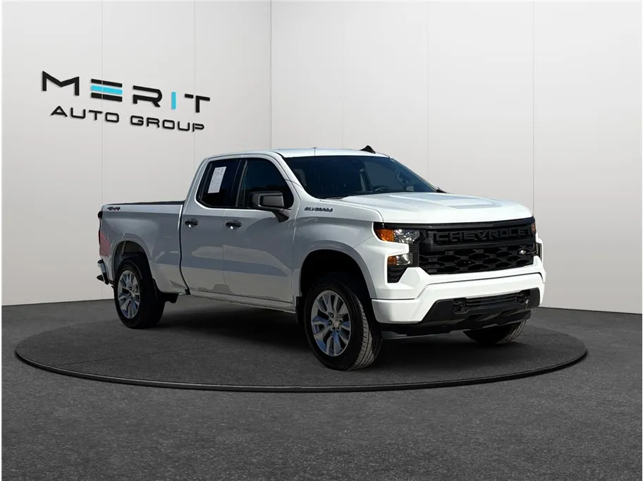 White 2022 Chevrolet Silverado 1500 Double Cab Custom Pickup 4D 6 1/2 ft for sale in Jacksonville, FL