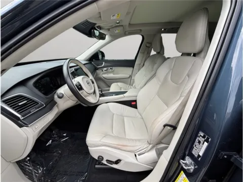 Photos of 2020 Volvo XC90 T5 Momentum Sport Utility 4D for sale in Jacksonville, FL at Merit Auto Group Lem Turner