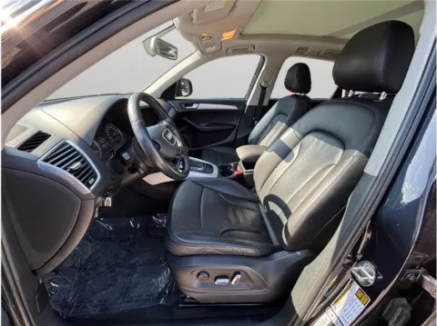 Photos of 2017 Audi Q5 2.0T Premium Sport Utility 4D for sale in Jacksonville, FL at Merit Auto Group Lem Turner