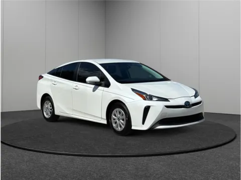 White 2021 Toyota Prius L Eco Hatchback 4D for sale in Jacksonville, FL