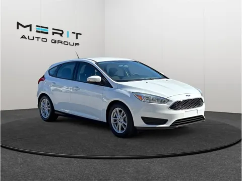 White 2016 Ford Focus SE Hatchback 4D for sale in Jacksonville, FL