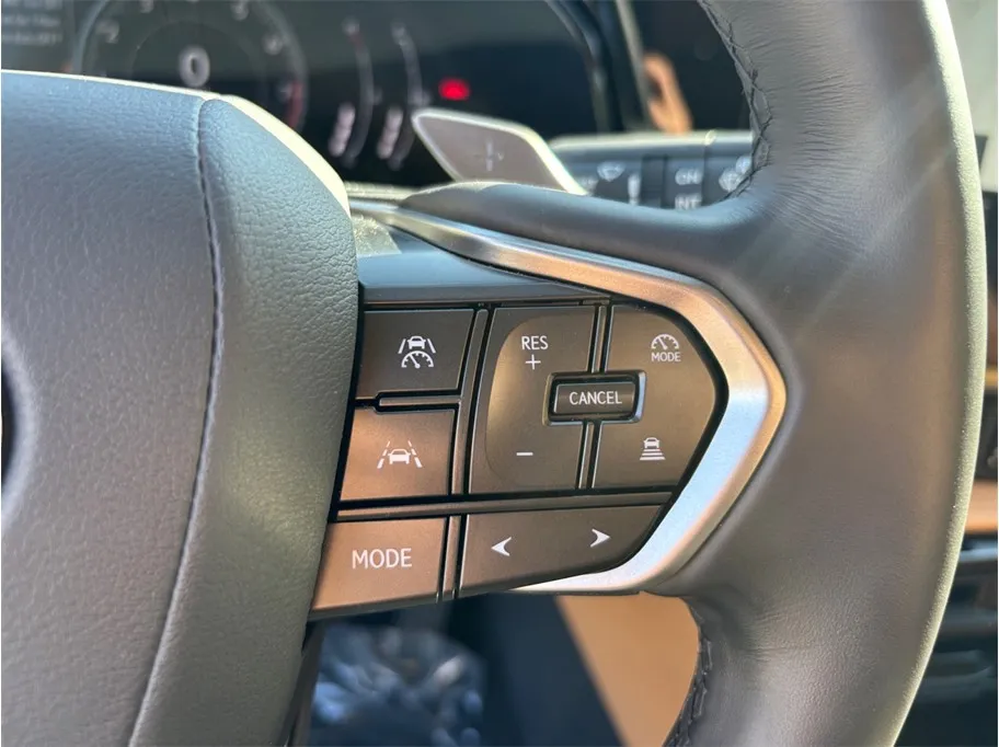 2025 Lexus NX 250 - Photo 27