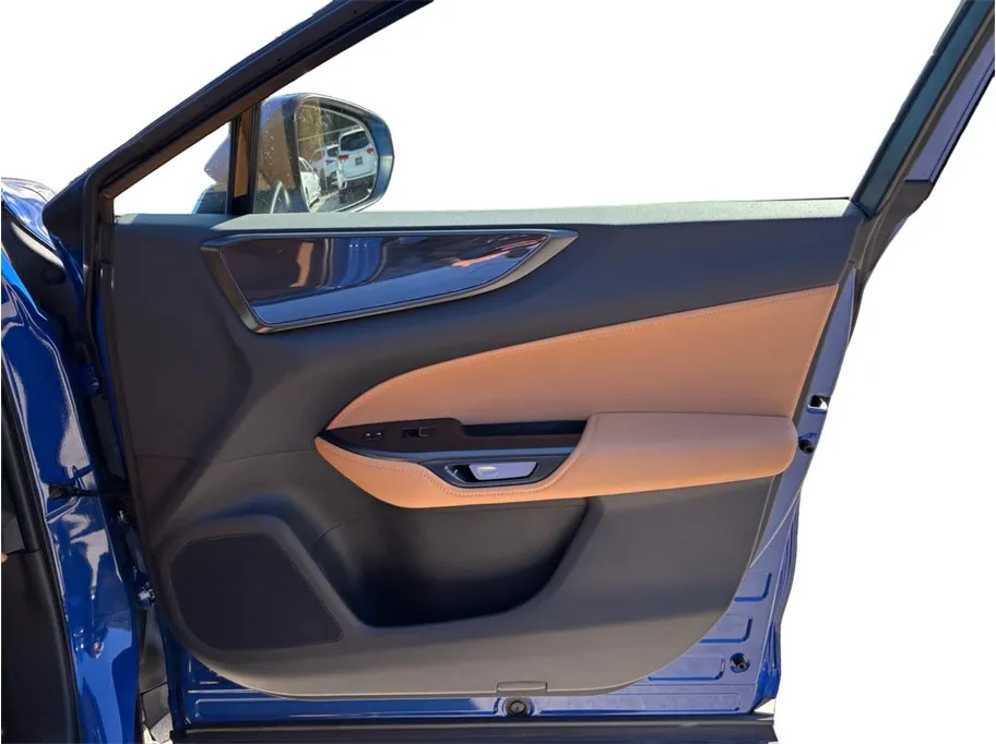 2025 Lexus NX 250 - Photo 45