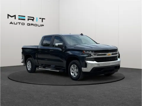 Black 2020 Chevrolet Silverado 1500 Crew Cab LT Pickup 4D 5 3/4 ft for sale in Jacksonville, FL