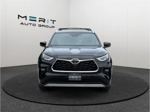 Another view of 2023 Toyota Highlander Platinum Sport Utility 4D for sale in Jacksonville, FL at Merit Auto Group Lem Turner