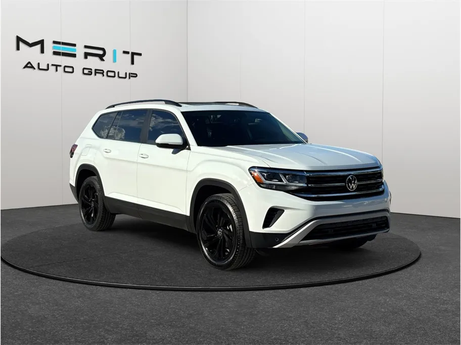 White 2022 Volkswagen Atlas SE w/Tech Pkg Sport Utility 4D for sale in Jacksonville, FL