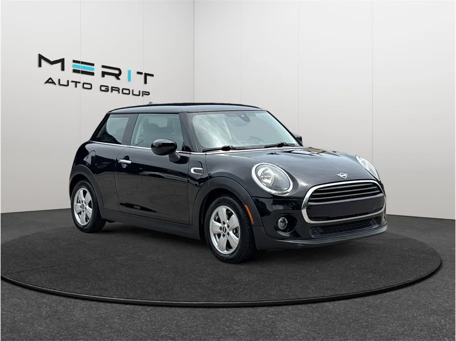 Black 2021 MINI Hardtop 2 Door Cooper Hatchback 2D for sale in Jacksonville, FL