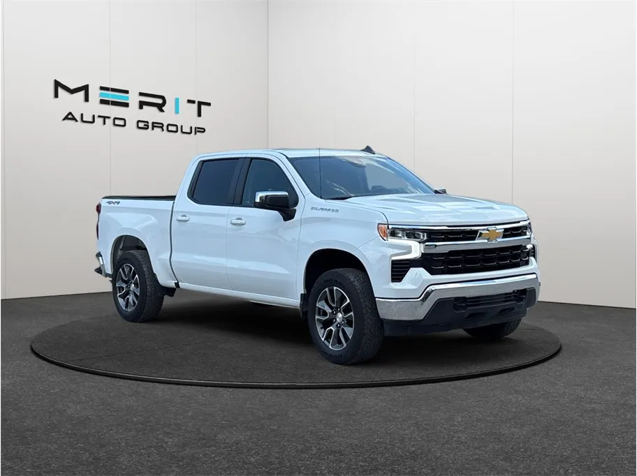 White 2023 Chevrolet Silverado 1500 Crew Cab LT Pickup 4D 5 3/4 ft for sale in Jacksonville, FL