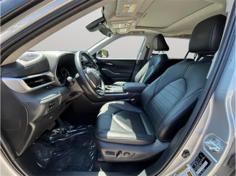Photos of 2021 Toyota Highlander XLE Sport Utility 4D for sale in Jacksonville, FL at Merit Auto Group Lem Turner