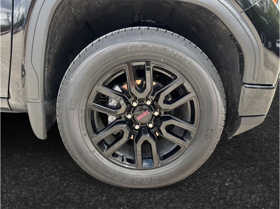 GMC Sierra photo 13