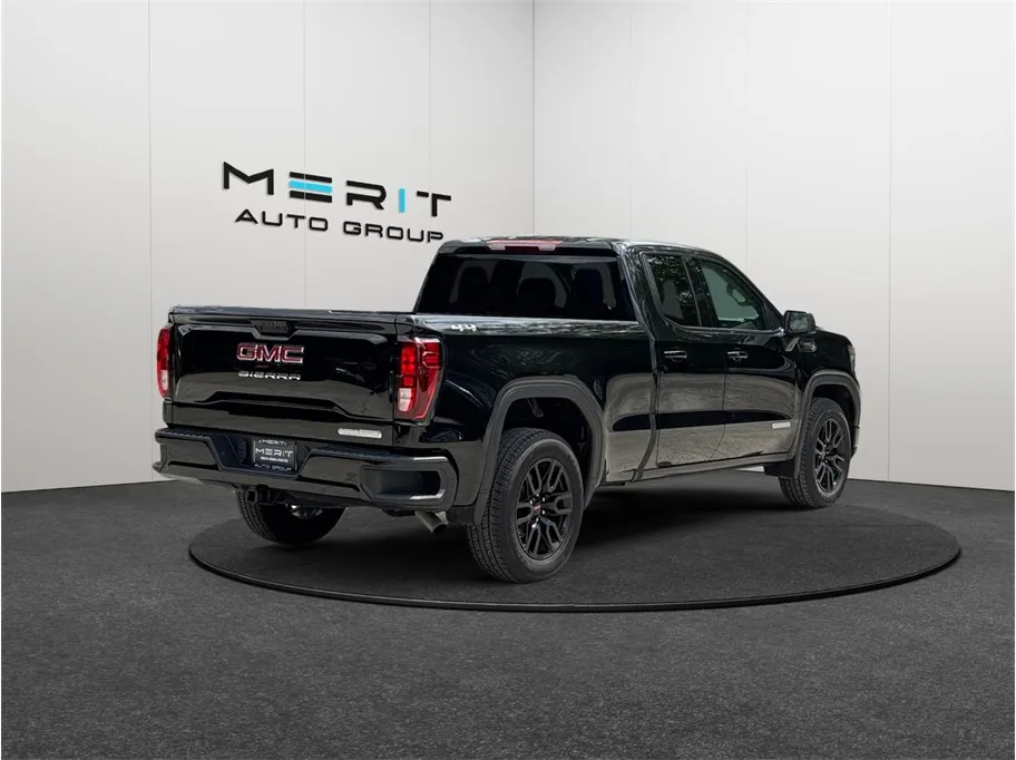 GMC Sierra photo 9
