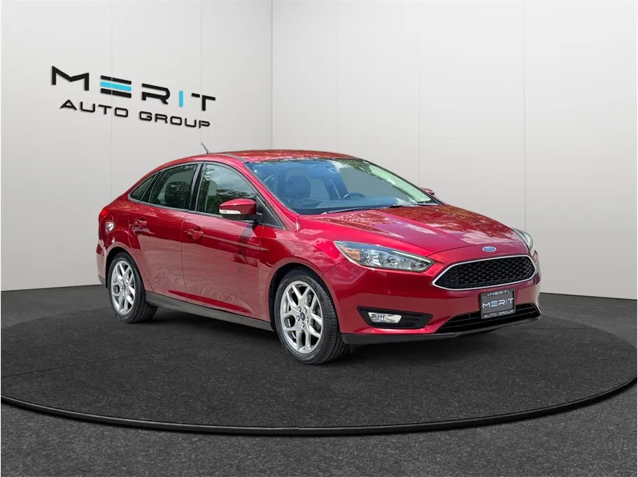 Red 2015 Ford Focus SE Sedan 4D for sale in Jacksonville, FL