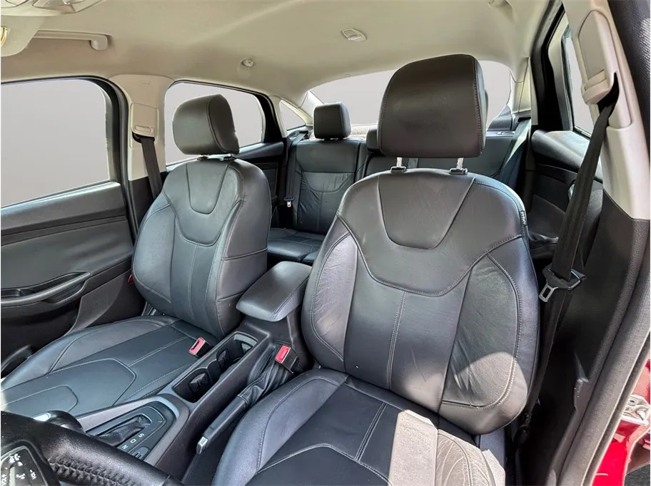 Ford Focus photo 15