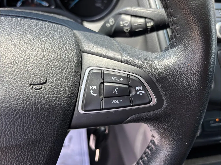 Ford Focus photo 22