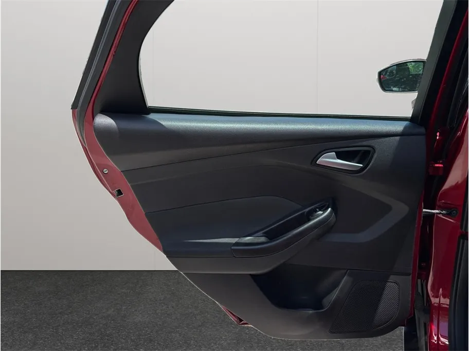 Ford Focus photo 30