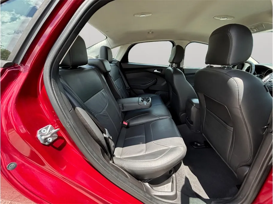 Ford Focus photo 32