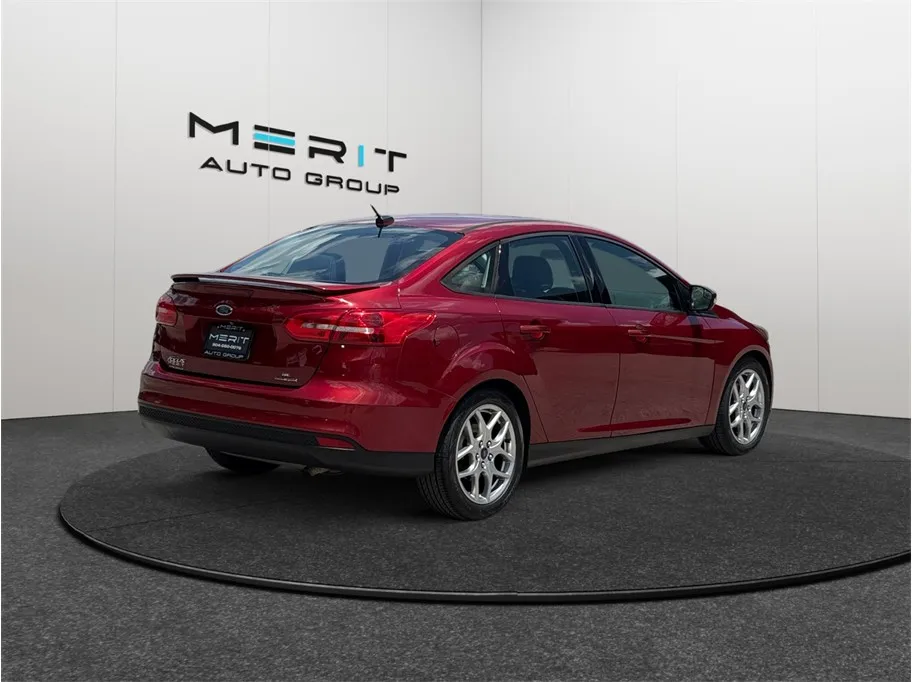 Ford Focus photo 9
