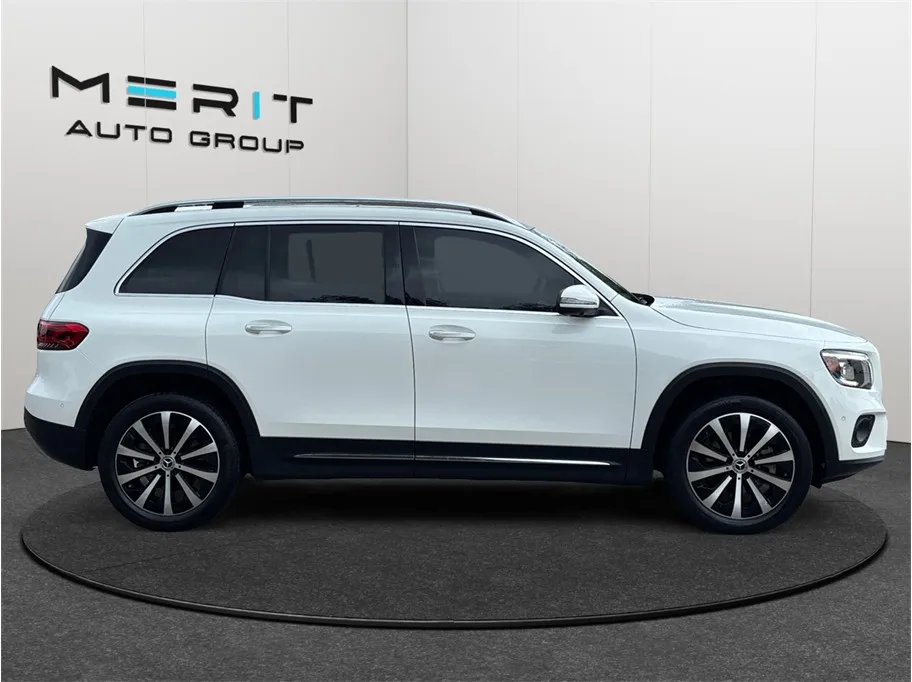 Mercedes-Benz GLB photo 10
