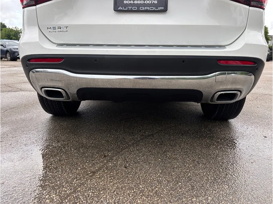 Mercedes-Benz GLB photo 17