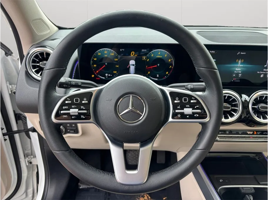 Mercedes-Benz GLB photo 25