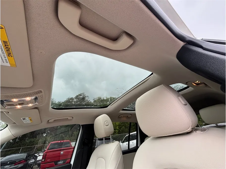 Mercedes-Benz GLB photo 37