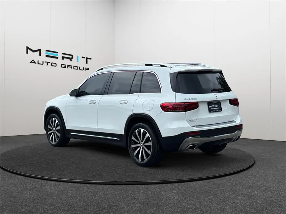 Mercedes-Benz GLB photo 7