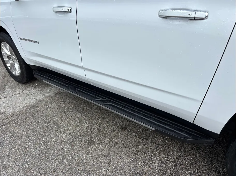 Chevrolet Suburban photo 18
