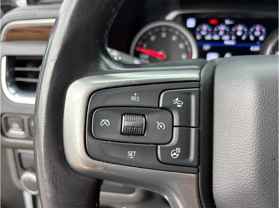 Chevrolet Suburban photo 30