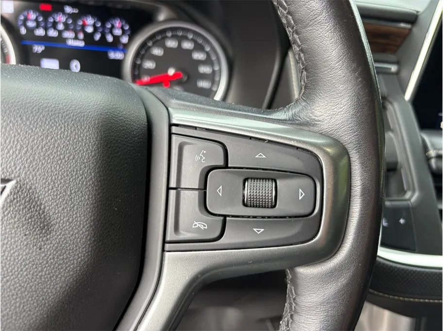 Chevrolet Suburban photo 31