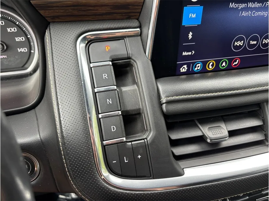 Chevrolet Suburban photo 39
