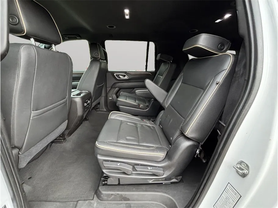 Chevrolet Suburban photo 40