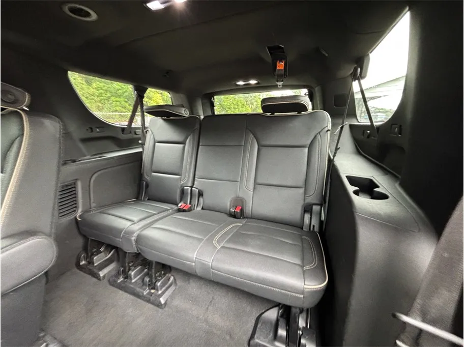 Chevrolet Suburban photo 45