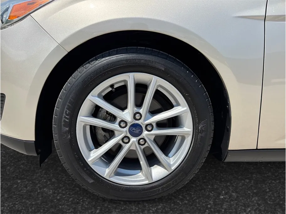Ford Focus photo 12