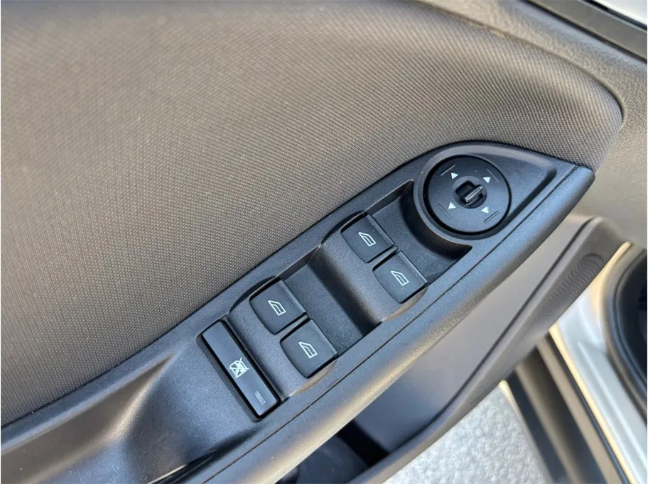 Ford Focus photo 16