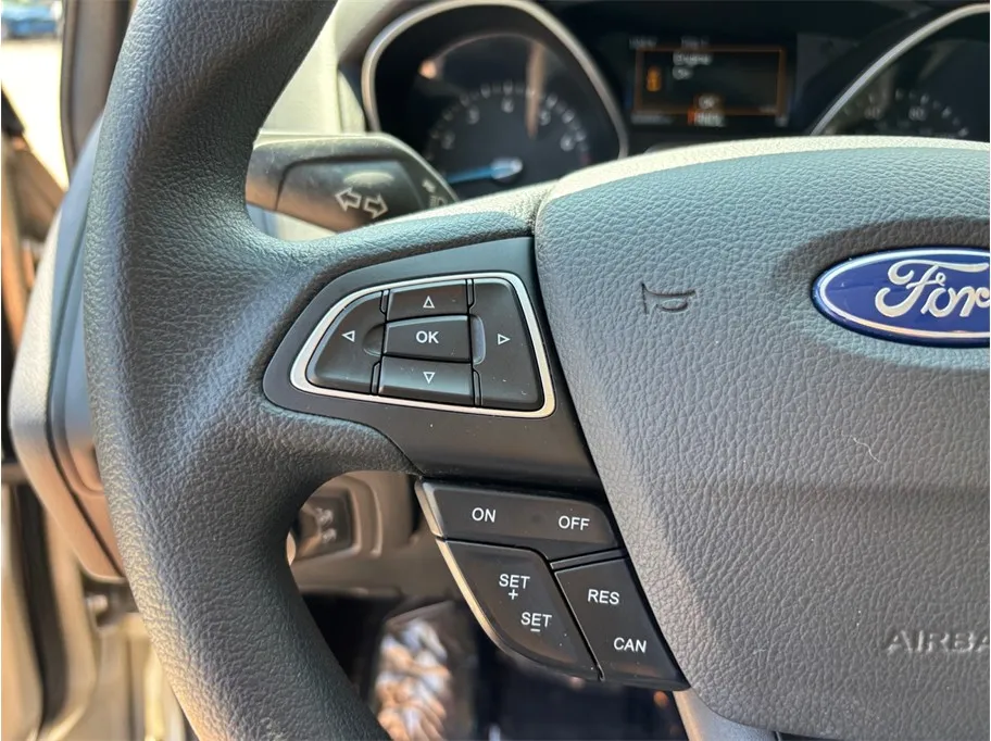 Ford Focus photo 19