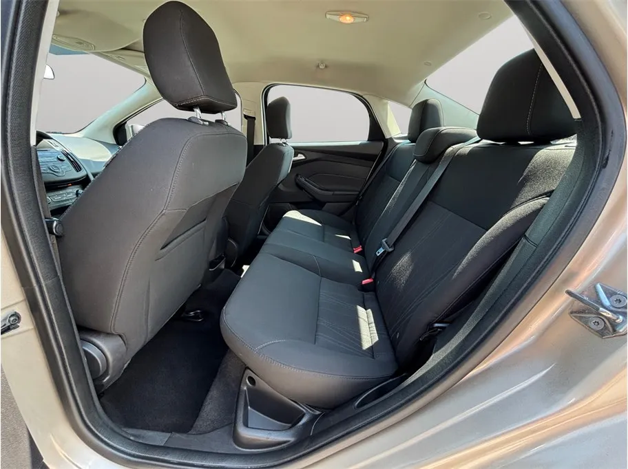 Ford Focus photo 26